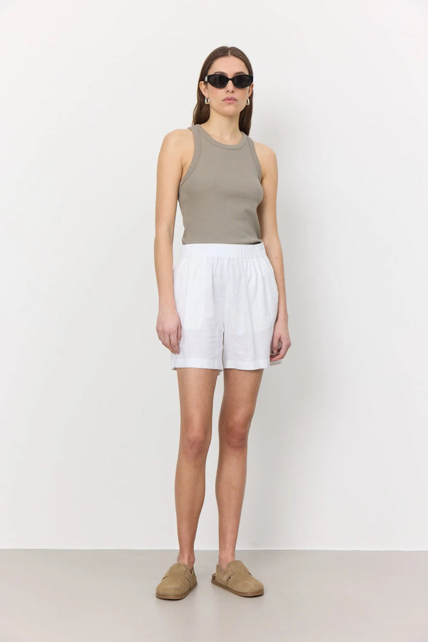 Levete Room linen shorts (white)