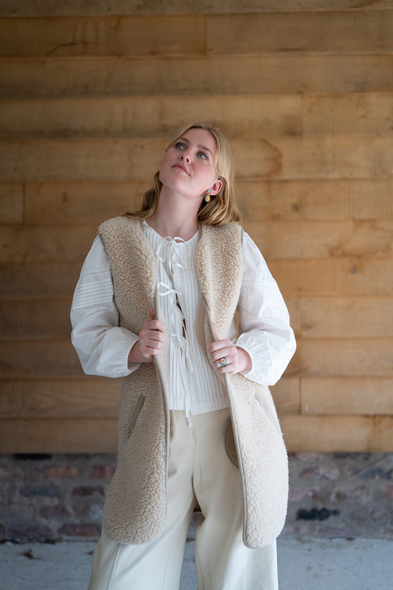 Long Wool Gilet (beige)