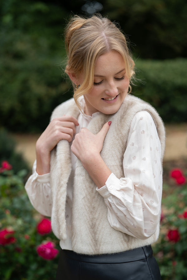 nooki edelweiss gilet in cream stripe