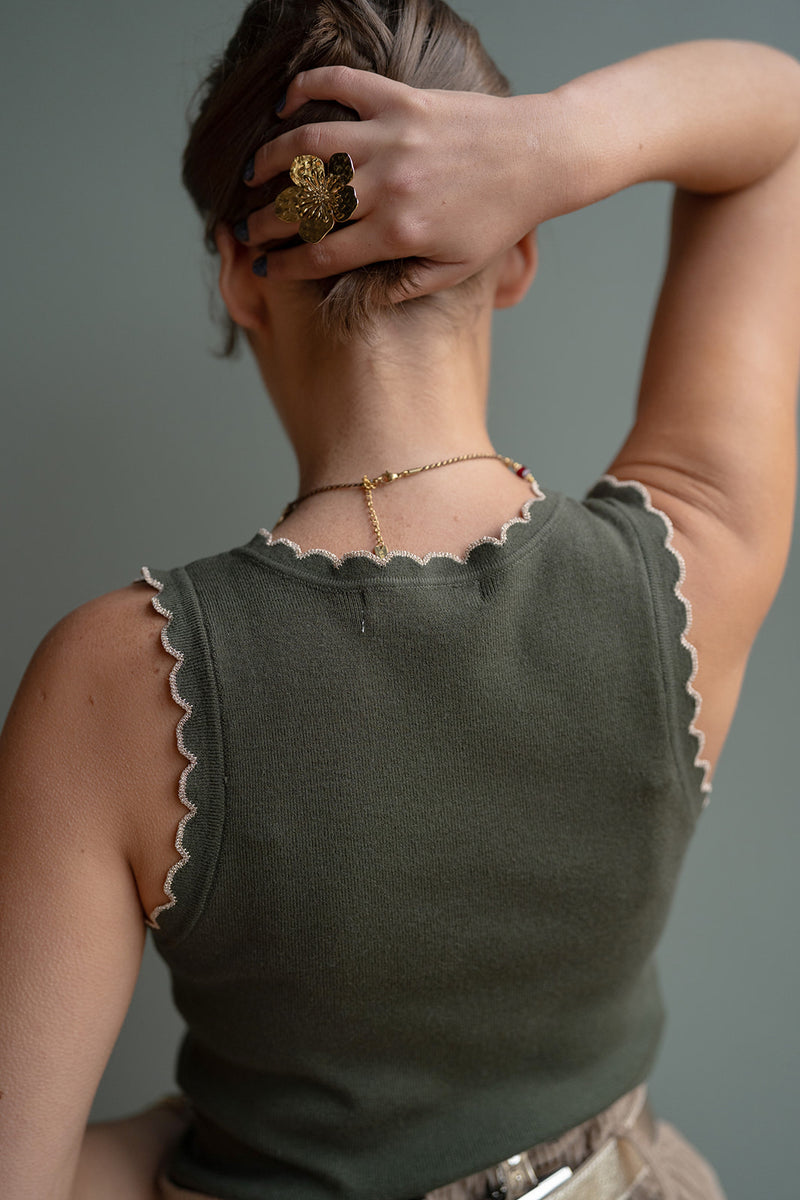 Anna V neck vest (khaki)