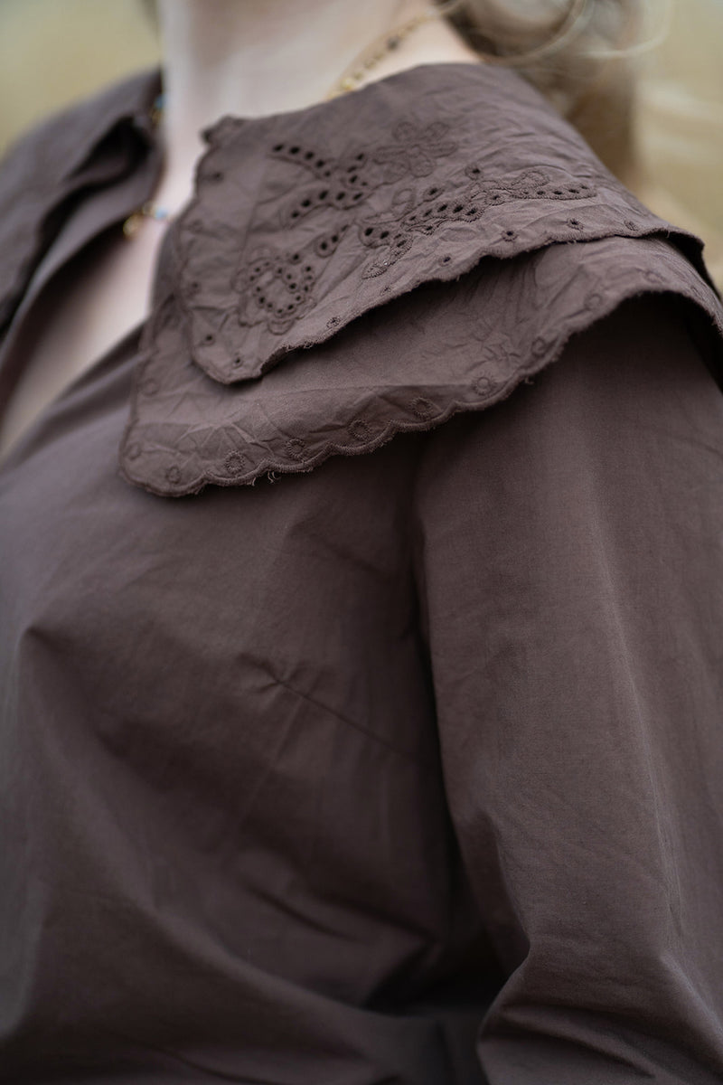 Lila Blouse (brown)