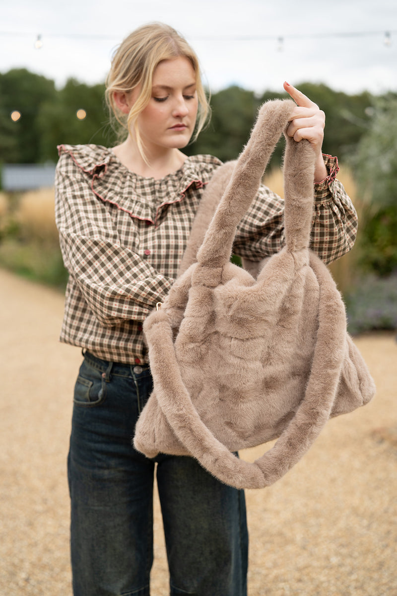 Large Faux Fur Bag (light taupe)