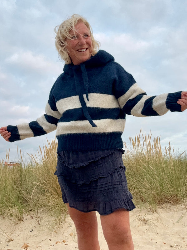 Navy knitted hoodie with cream stripe