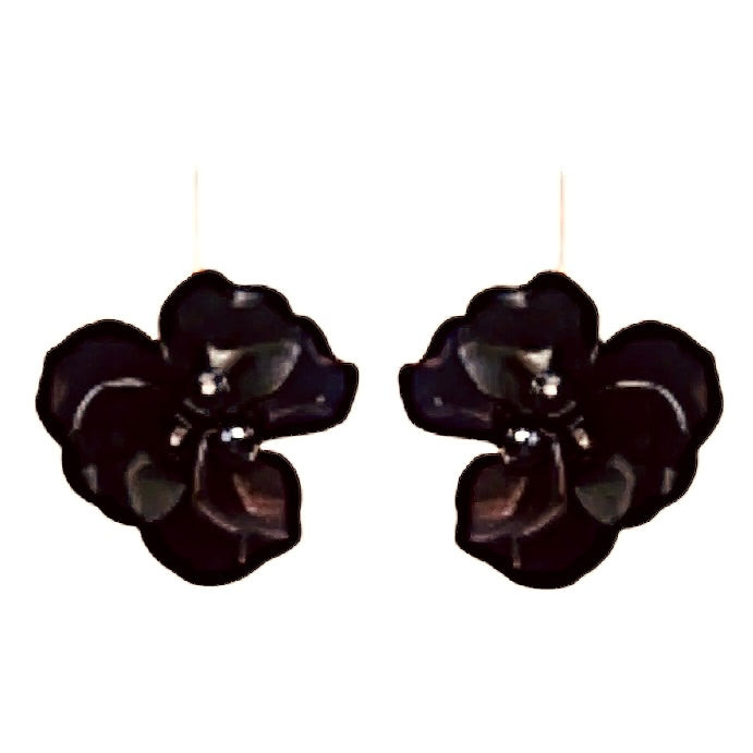 Black resin flower bunch earrings
