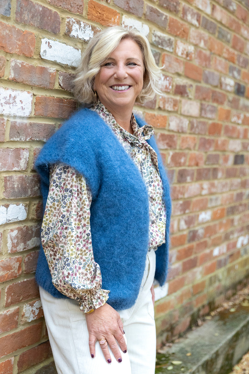 KID Knitwear Collection - knitted gilet (denim blue)