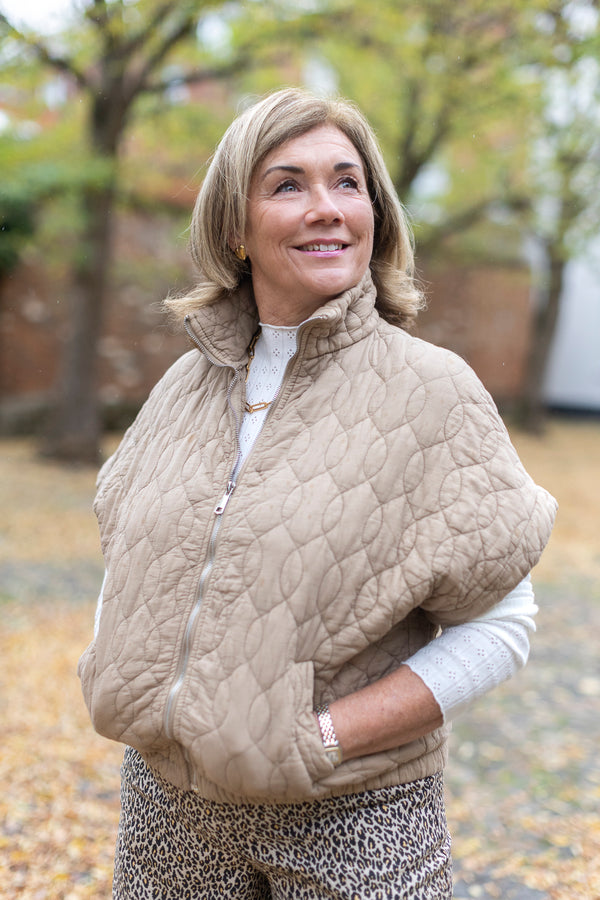 Edie Quilted Gilet (Tobacco)