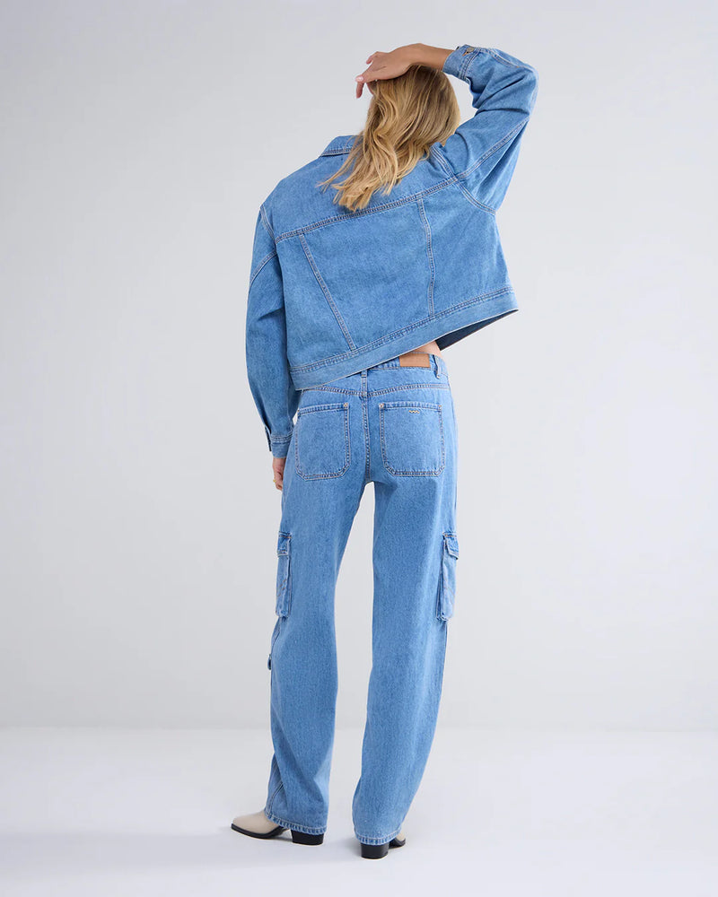 Summum Woman cargo jeans from the back on model