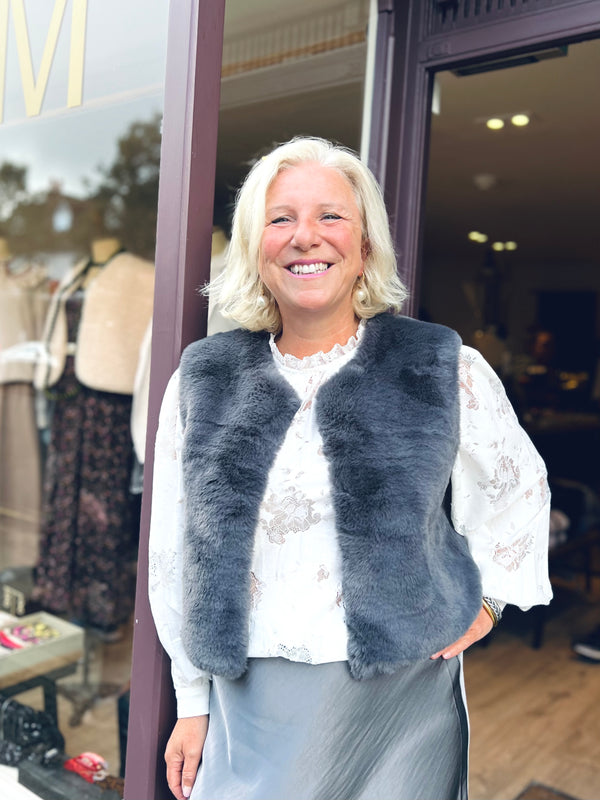 NOOKI Grey faux Fur Gilet
