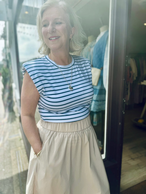 Striped statement shoulder tee