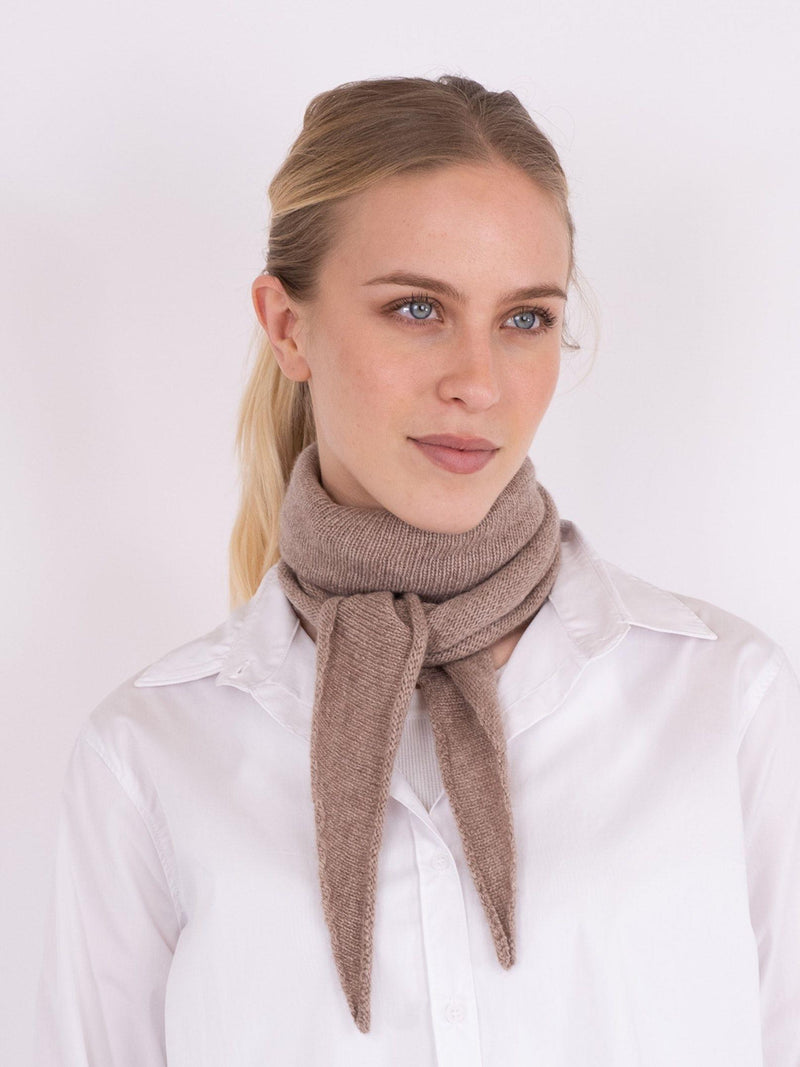 Neo Noir Beige Misty Knit Scarf